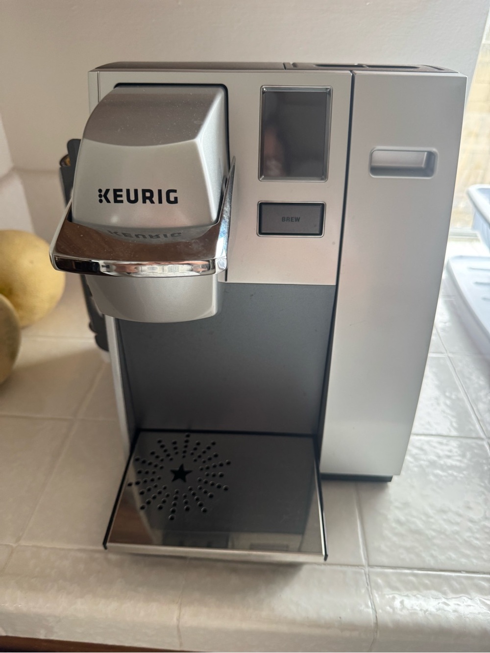 Keurig Silver and Gray Single-Serve Coffee Brewer